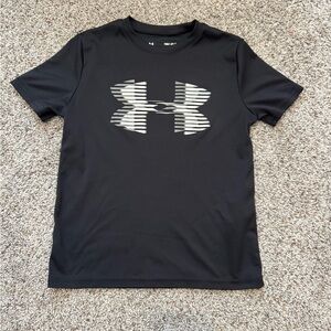Under Armour Black and Gray kids Short Sleeve Tee